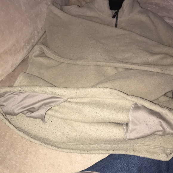 Izod performance X small tan quarter zip fleece jacket damaged 💕 - Picture 7 of 11